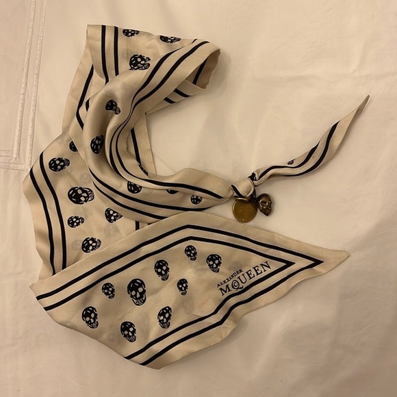 Alexander McQueen Jewelry - Alexander Mcqueen Scarf bracelet